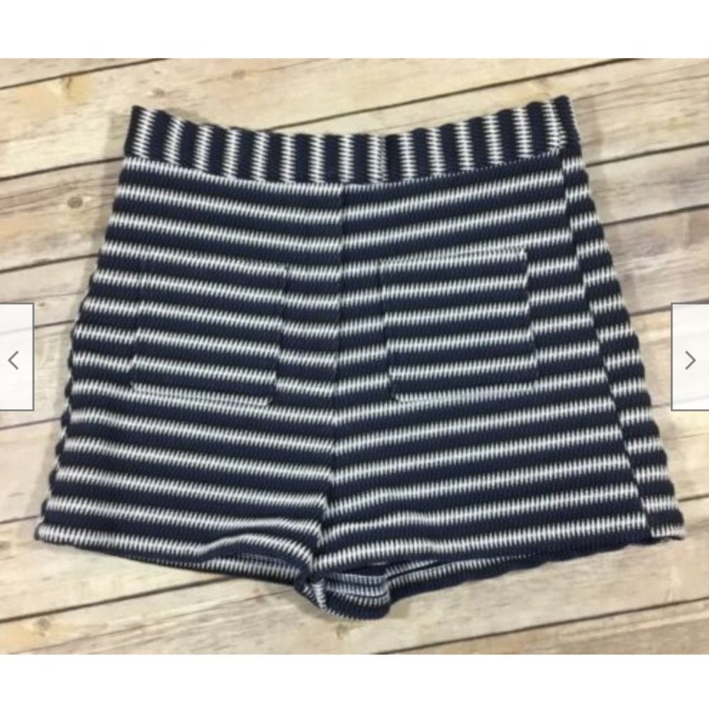 TOPSHOP NWOT Flat Front High Waist Rise Shorts 8